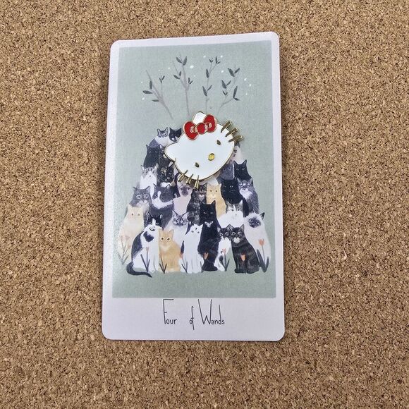 Hello Kitty  Collectors / Trading Pin - Picture 1 of 2